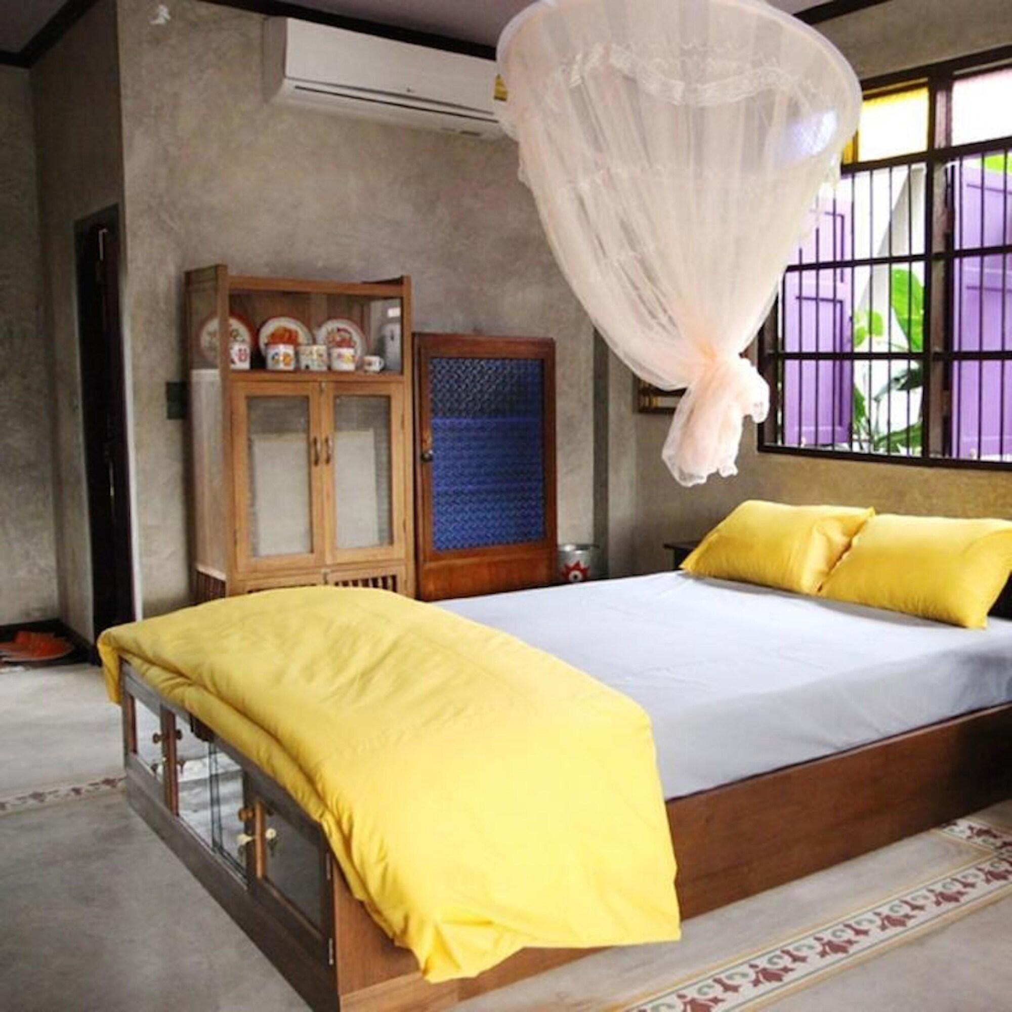 Bangluang House Hotel Bangkok Bagian luar foto