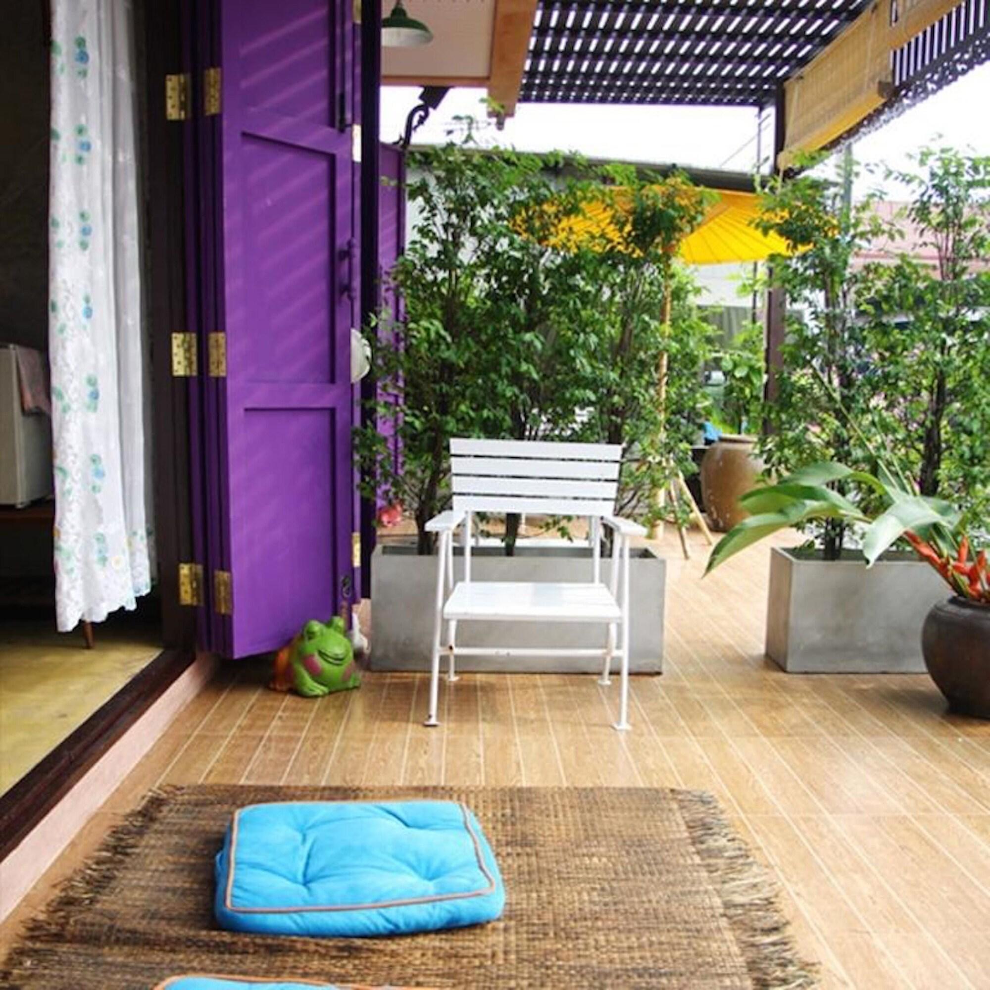 Bangluang House Hotel Bangkok Bagian luar foto