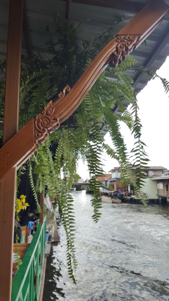 Bangluang House Hotel Bangkok Bagian luar foto