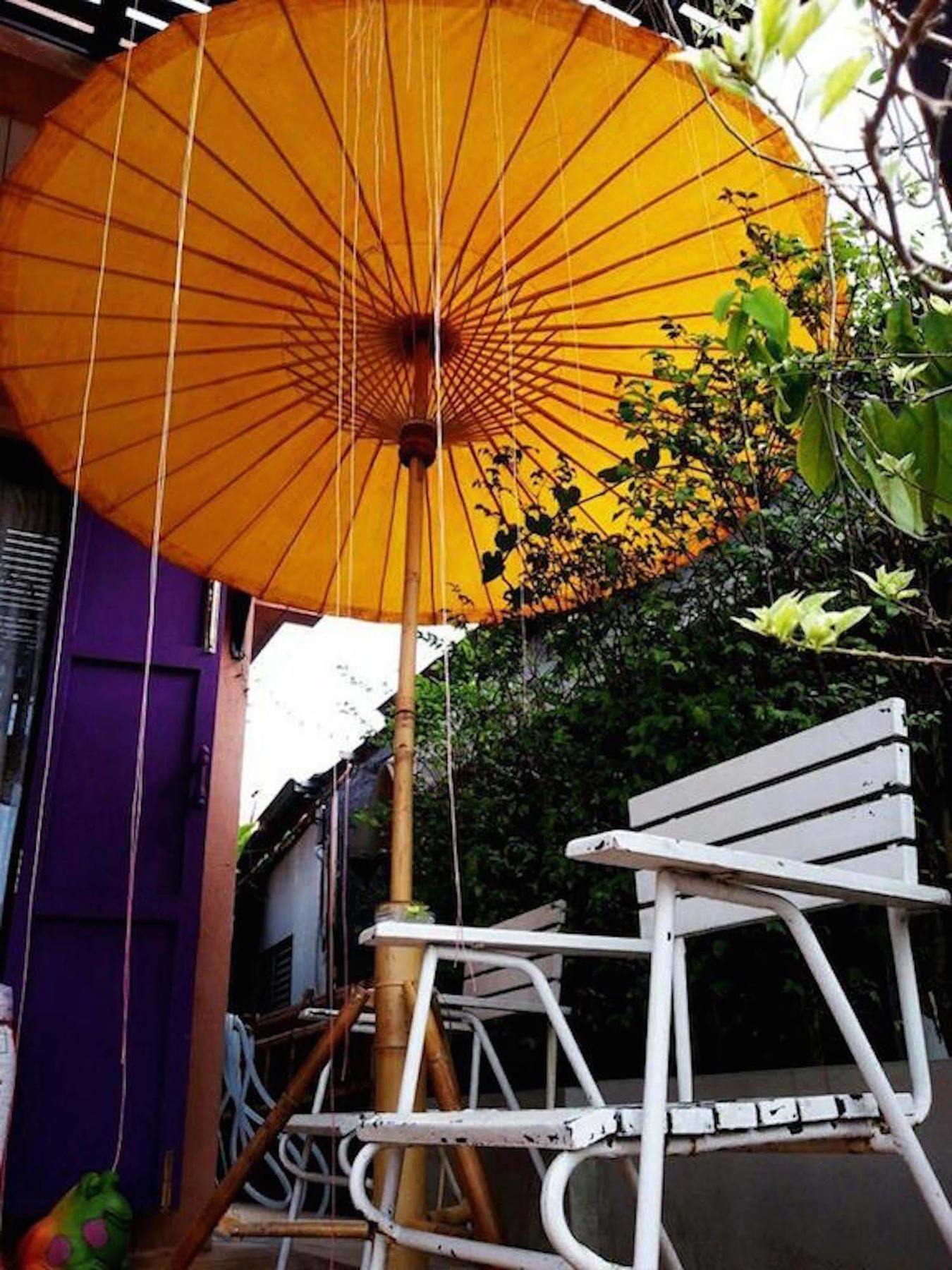 Bangluang House Hotel Bangkok Bagian luar foto